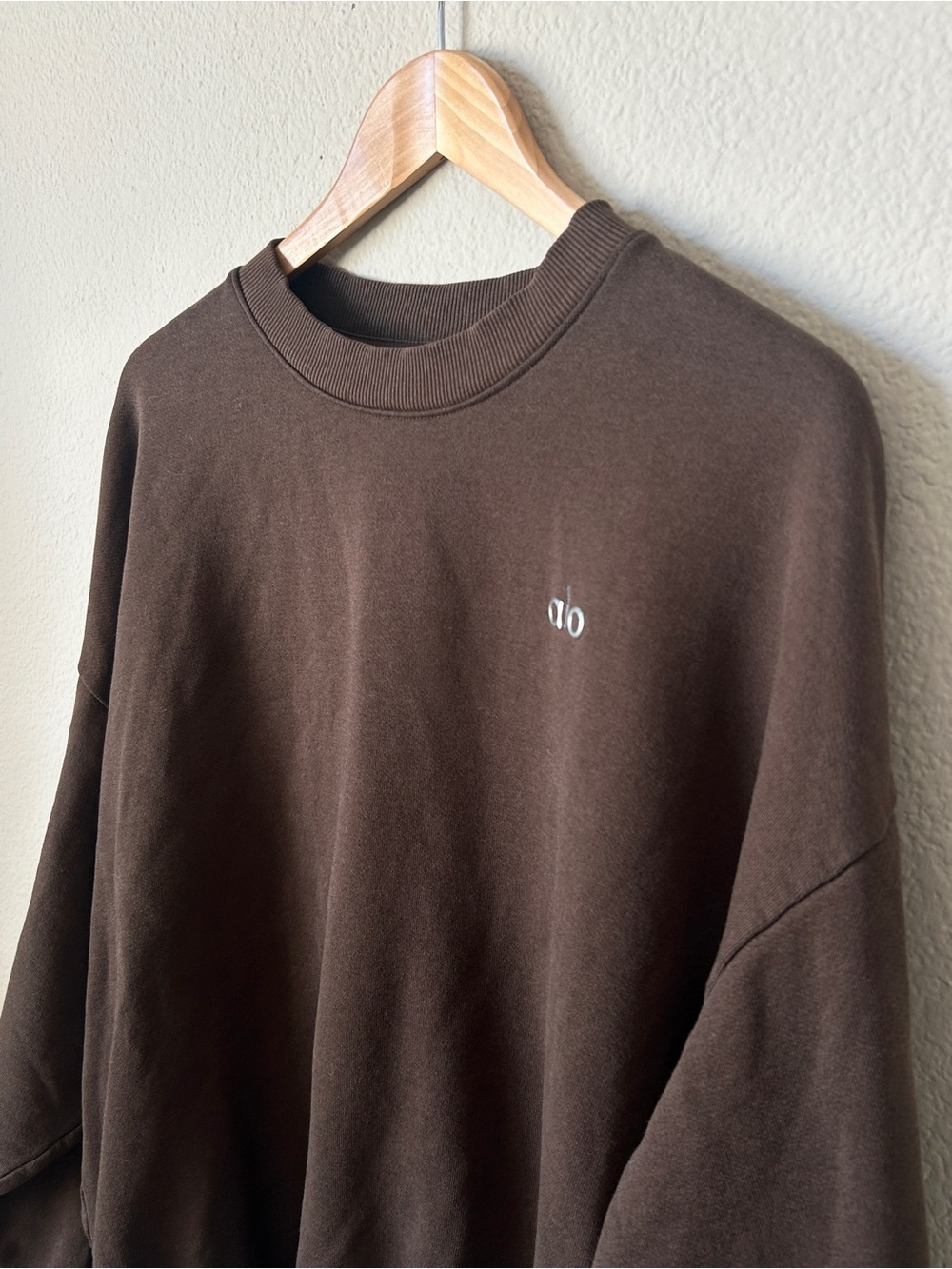 ALO Accolade Crew Neck Sweatshirt - Espresso Brown | Size L - Picture 6 of 10